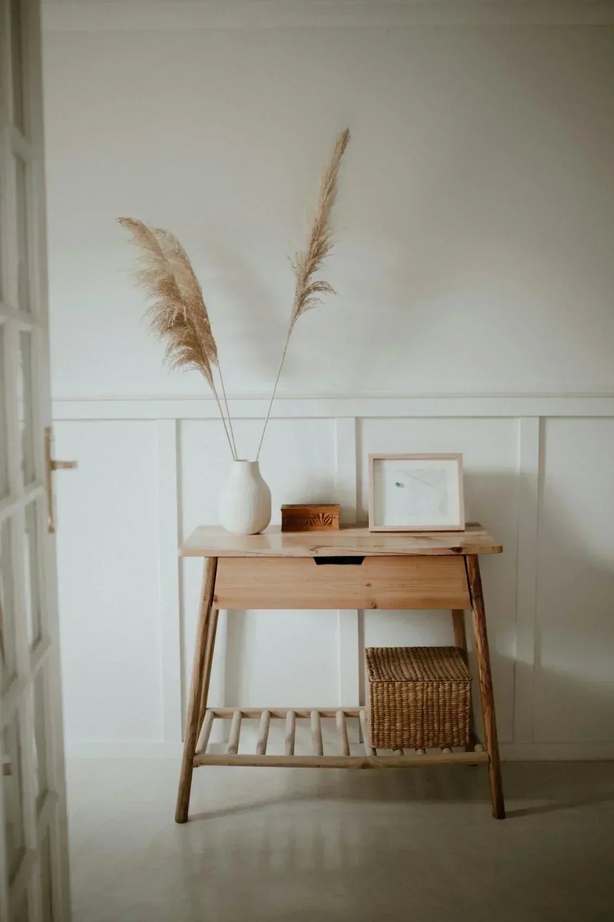 Une console d'entrée décoré style bohème