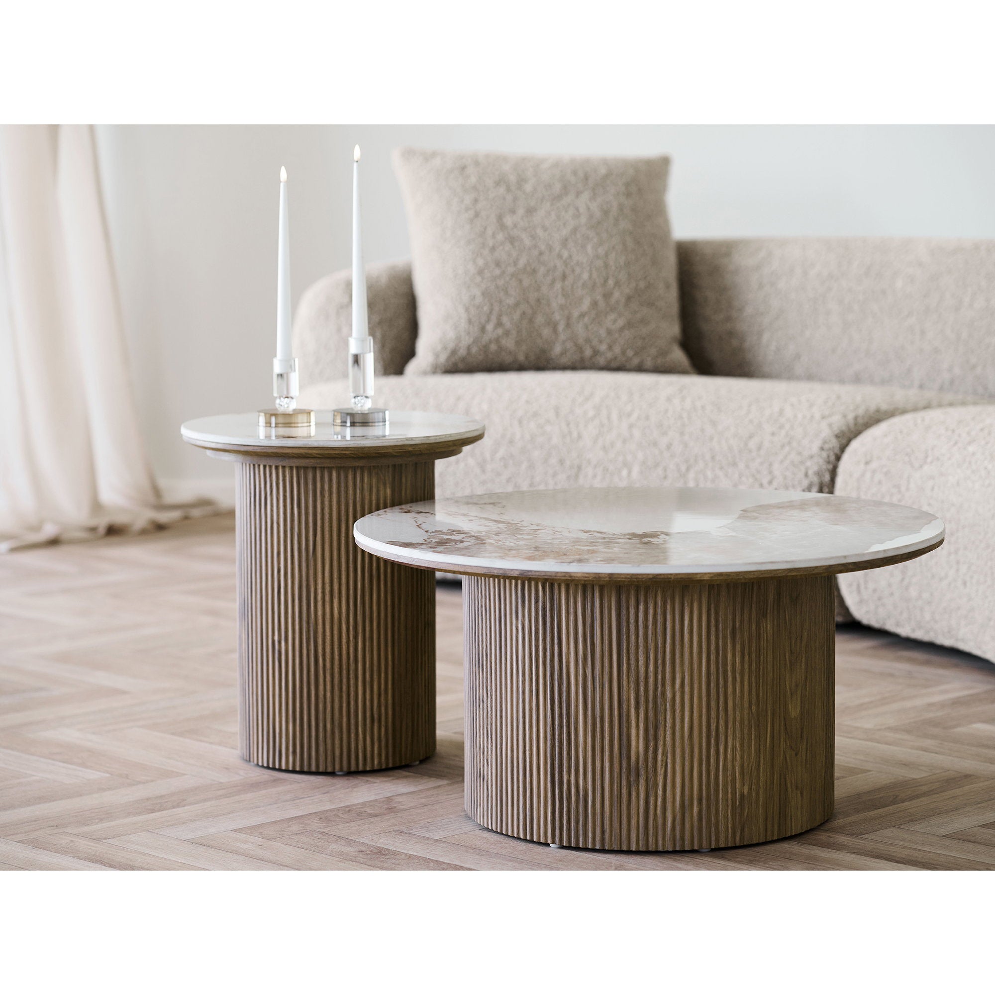 Table d’appoint ronde céramique blanche et bois naturel – Ø45 cm