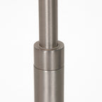Lampadaire en métal argenté avec bras articulé et batterie rechargeable