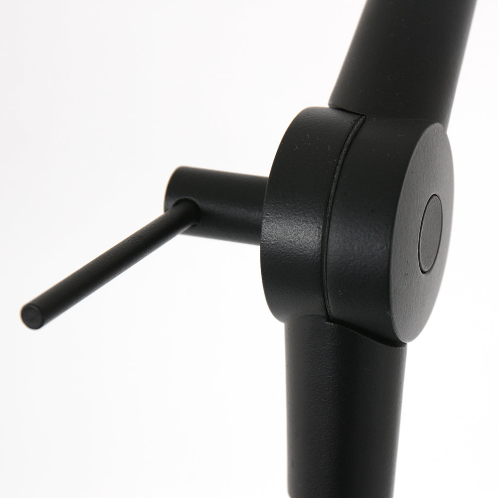 Lampadaire rotin naturel à structure articulée noire – Ø40 cm