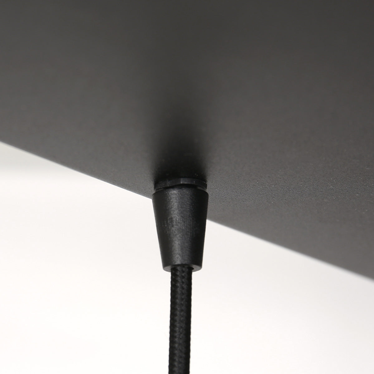Suspension multiple en verre ambré et laiton doré pour éclairage chaleureux – 140x44 cm