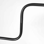 Lampadaire en métal noir avec bras courbé et abat-jour cylindrique – H165 cm