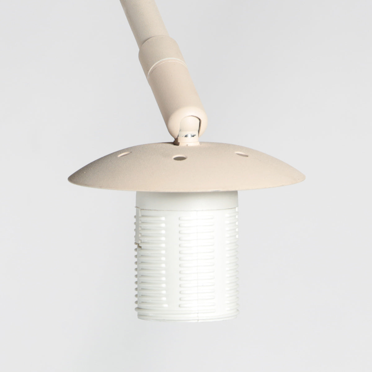 Lampadaire arc métal crème avec abat-jour blanc opalin – H240 cm