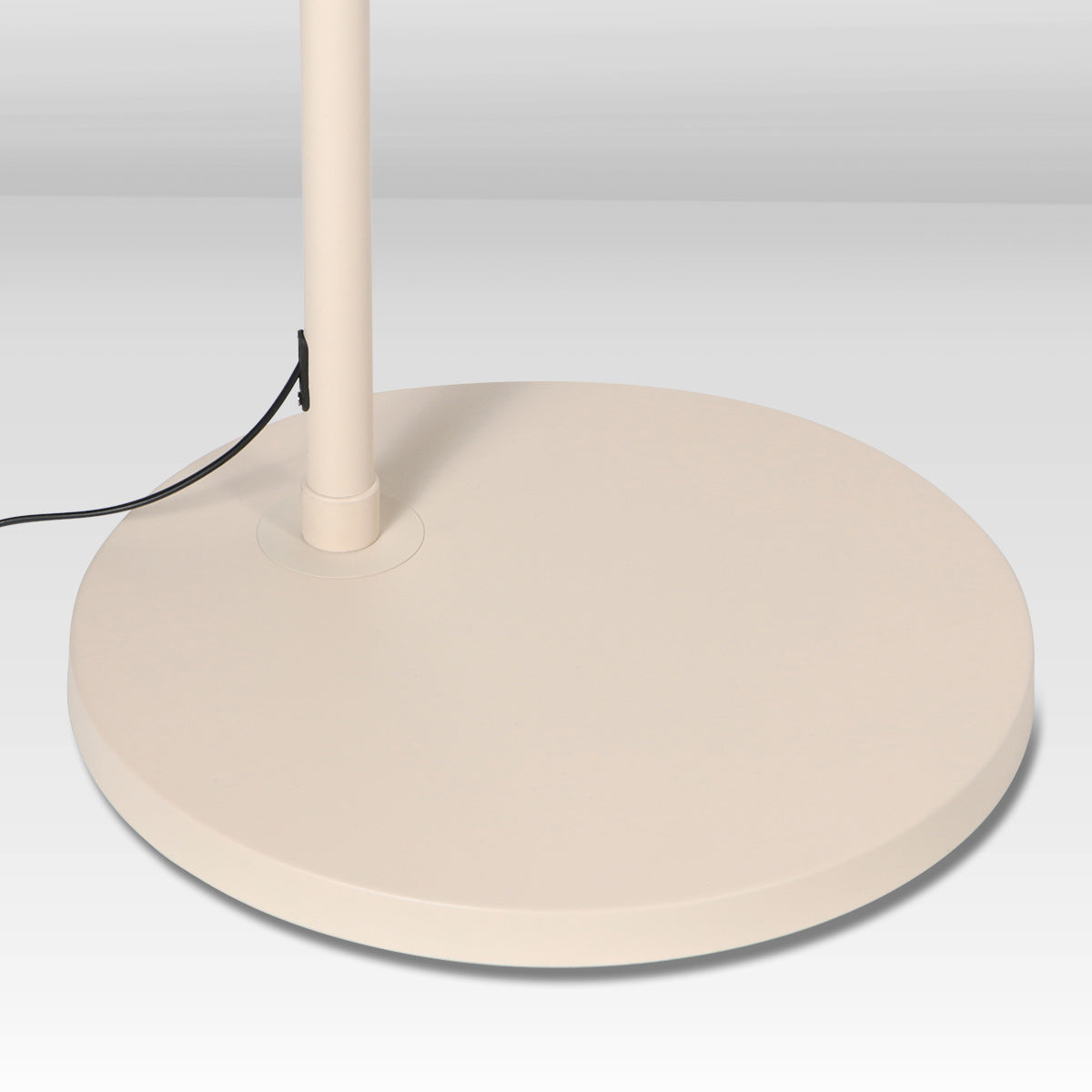 Lampadaire arc métal crème avec abat-jour blanc opalin – H240 cm