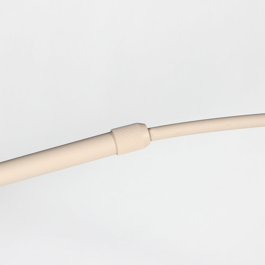 Lampadaire arc métal crème avec abat-jour blanc opalin – H240 cm