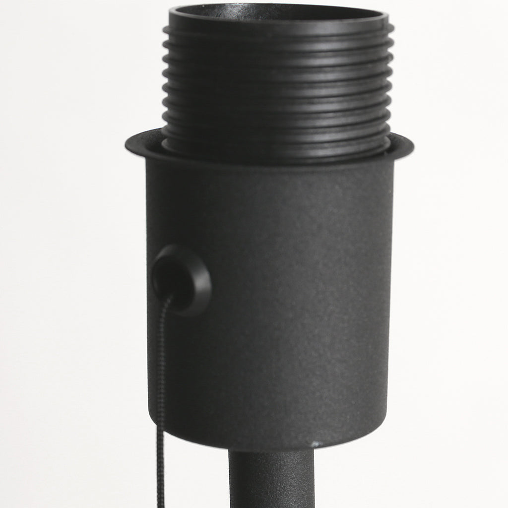 Lampadaire métal noir mat avec abat-jour conique or intérieur – H154 cm