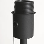 Lampadaire métal noir mat avec abat-jour conique or intérieur – H154 cm