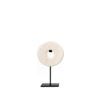 Disque en marbre blanc sur socle déco minimaliste