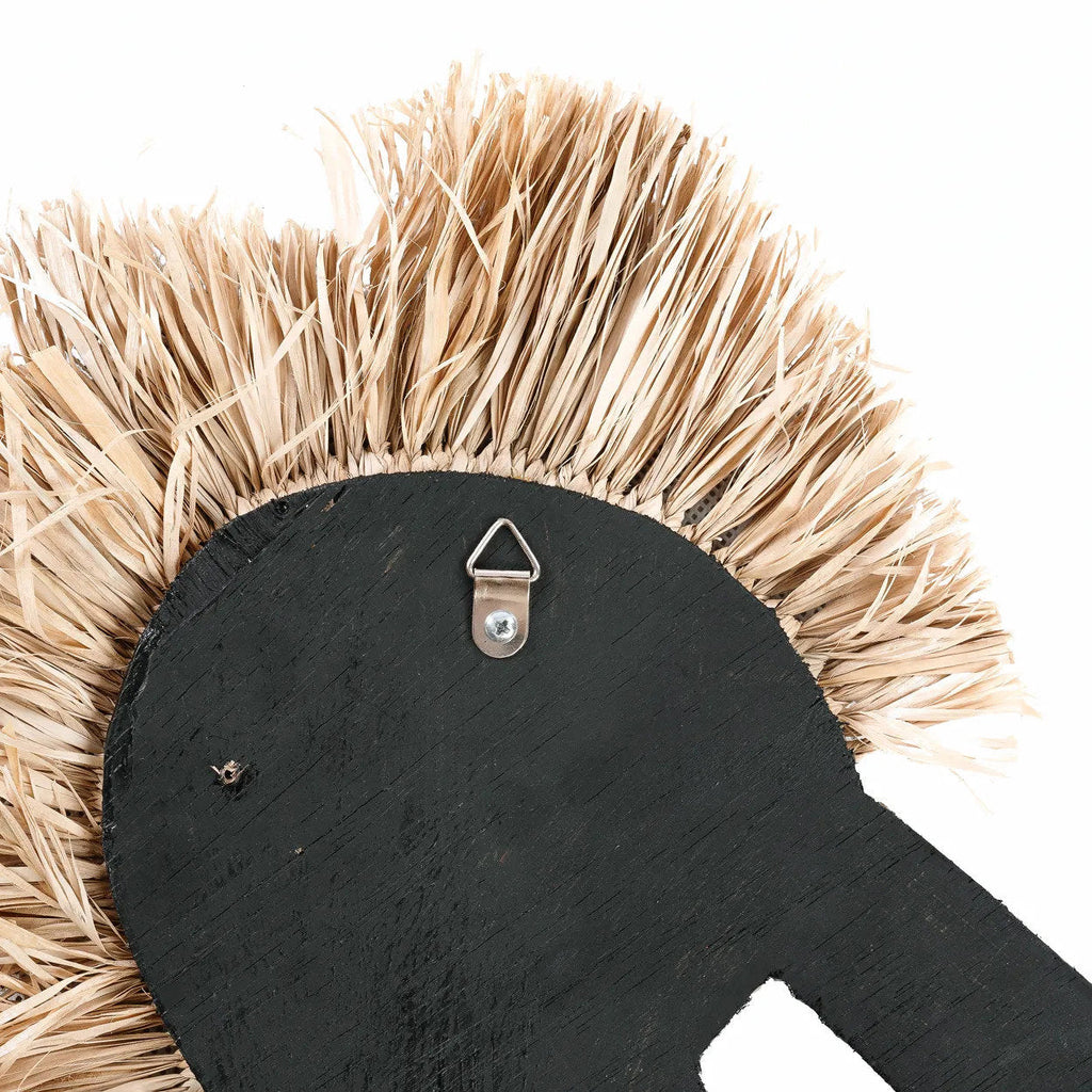 Déco murale hippocampe – Coquillages blancs et raphia – H40 cm