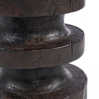 Table d'appoint en bois massif brun foncé, forme totem sculptée - H60 cm