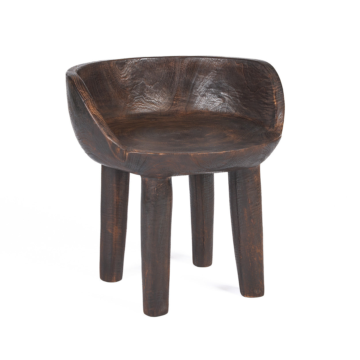Chaise basse noyer foncé sculptée à assise creusée – 50x50 cm