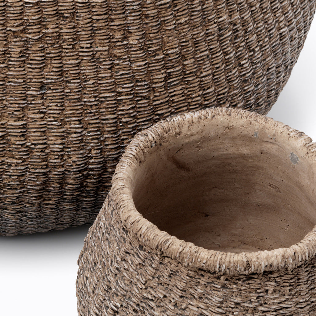 Cache-pot artisan marron en ciment pour plantes indoor