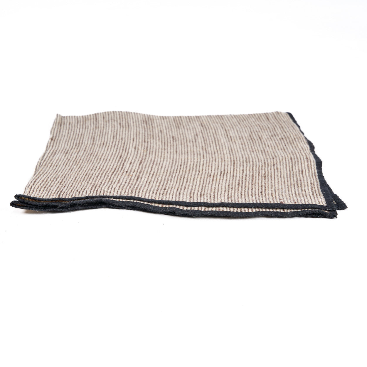 Serviette en lin naturel rayée bordure noire