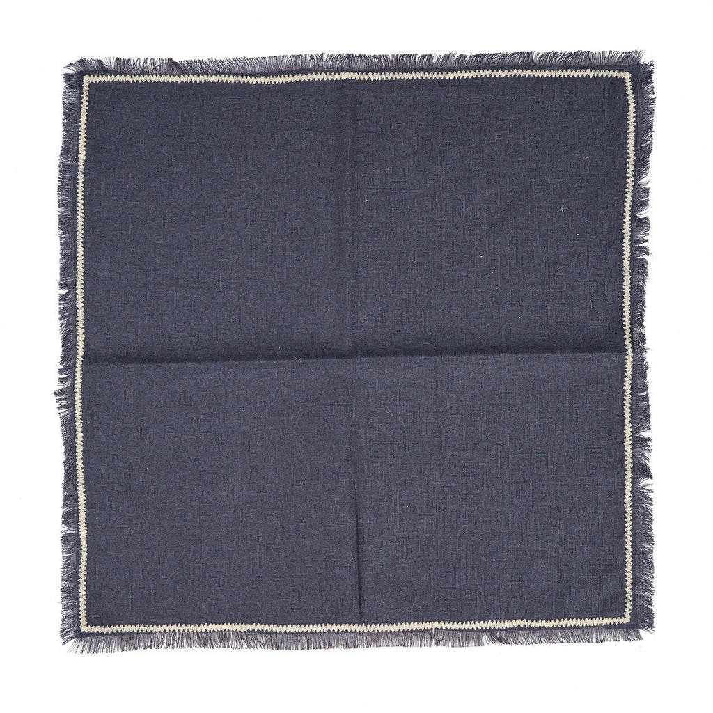 Serviette de table en lin noir naturel à franges et bordure écrue