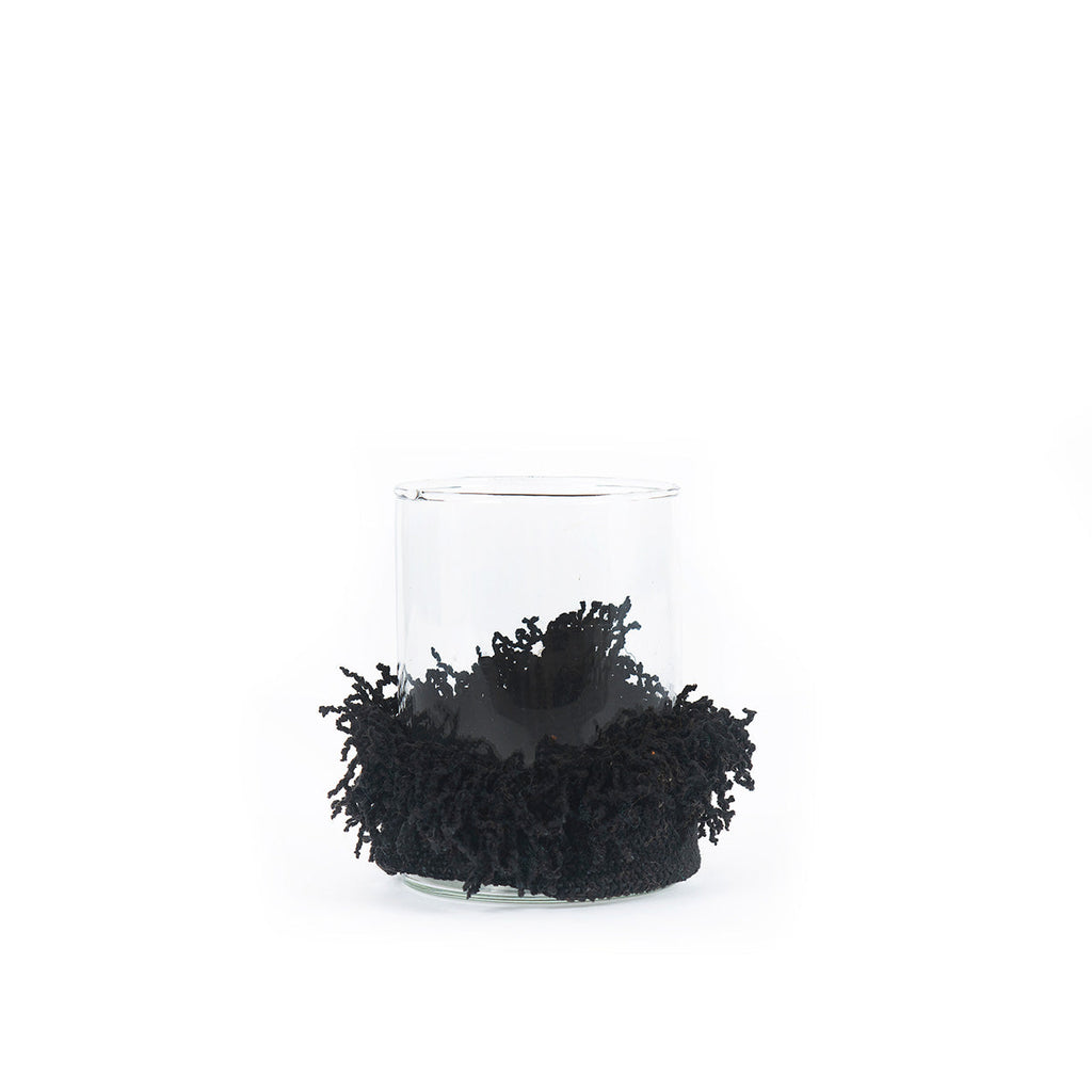 Photophore en verre orné de velours noir à franges