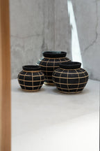 Vase rond en terre cuite et rotin noir naturel 33 cm