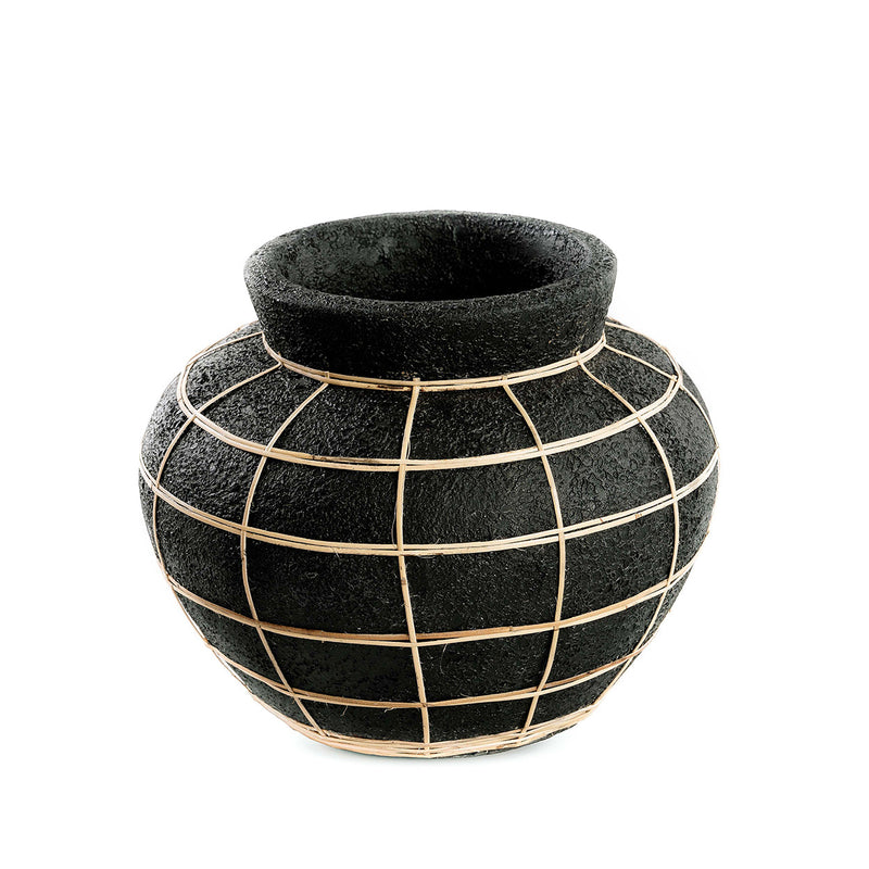 Vase rond noir en terre cuite détail en rotin – H23 cm