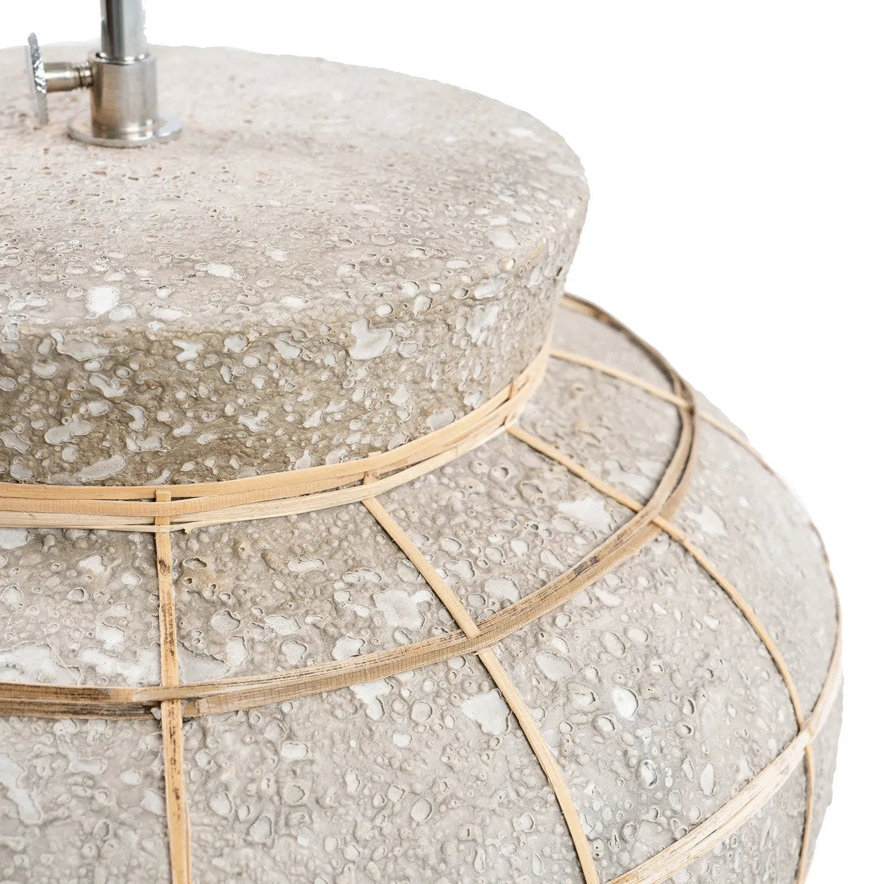 Lampe à poser effet béton et rotin tressé gris naturel – H48 cm