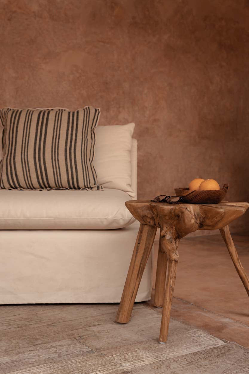 Tabouret racine teck organique naturel pour salon – H45 cm