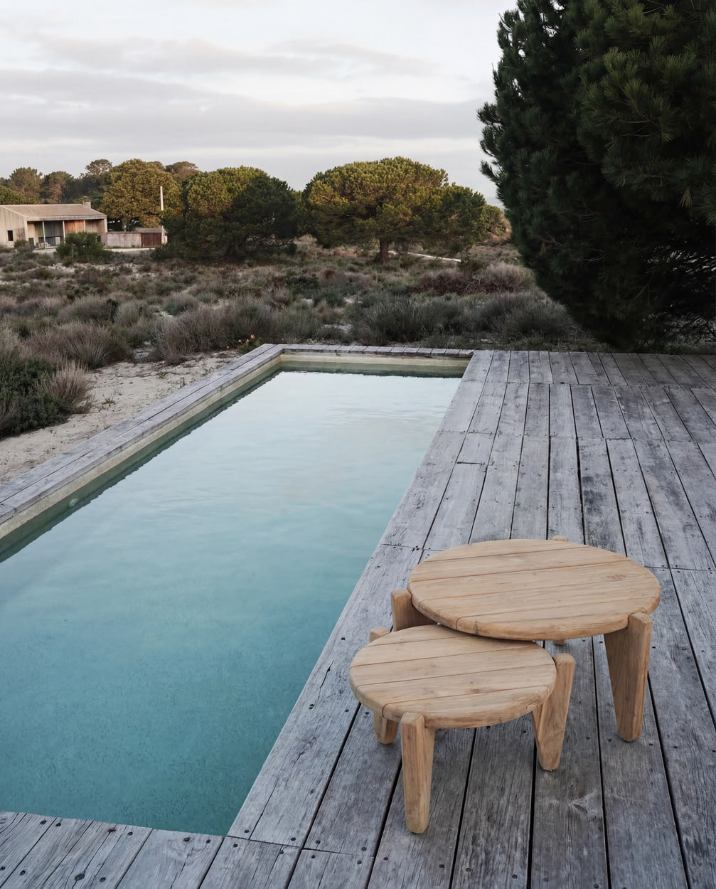 Table basse ronde en teck recyclé naturel pour jardin ou terrasse – Ø50 cm