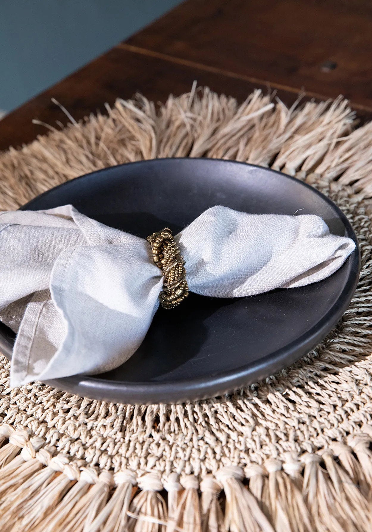 Assiette en terre cuite noire brûlée – Ø20 cm