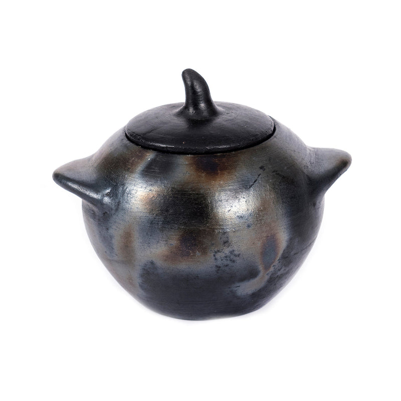 Pot artisanal en terracotta – Finition noire brute