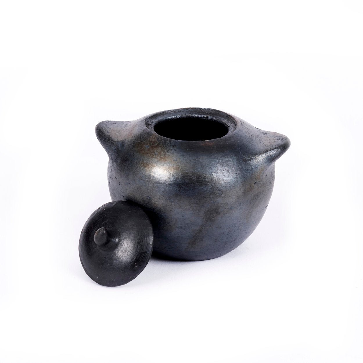 Pot artisanal en terracotta – Finition noire brute