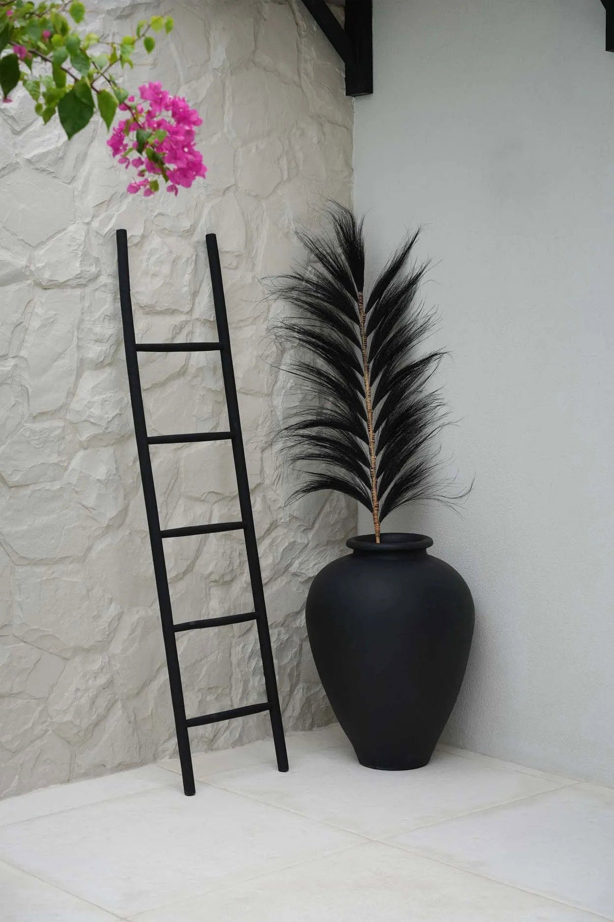 Échelle décorative en teck noir 165 cm pour serviettes
