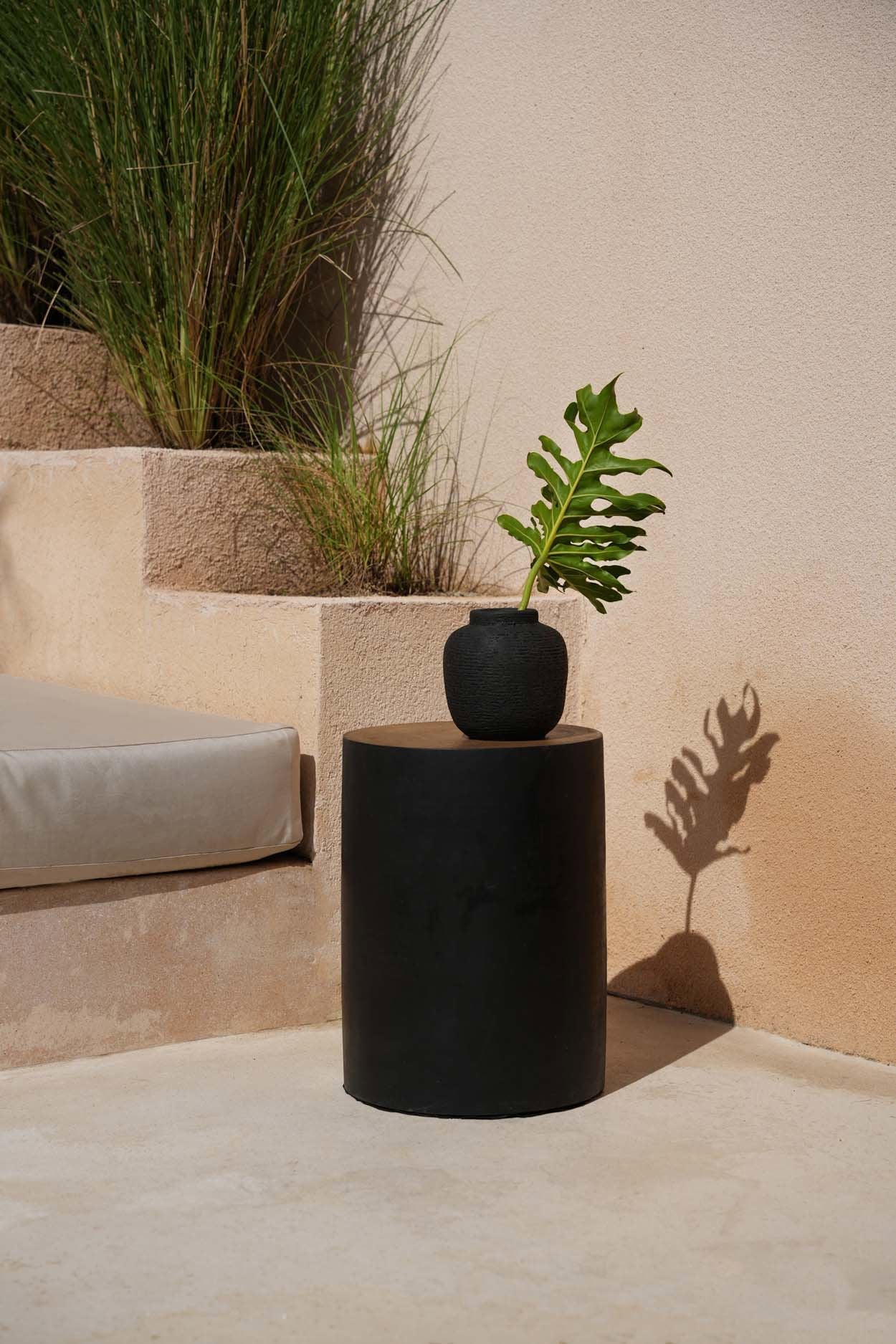 Tabouret en bois de Mungurr noir naturel 40 cm