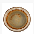 Assiette en grès émaillé dégradé brun et gris moucheté artisanale
