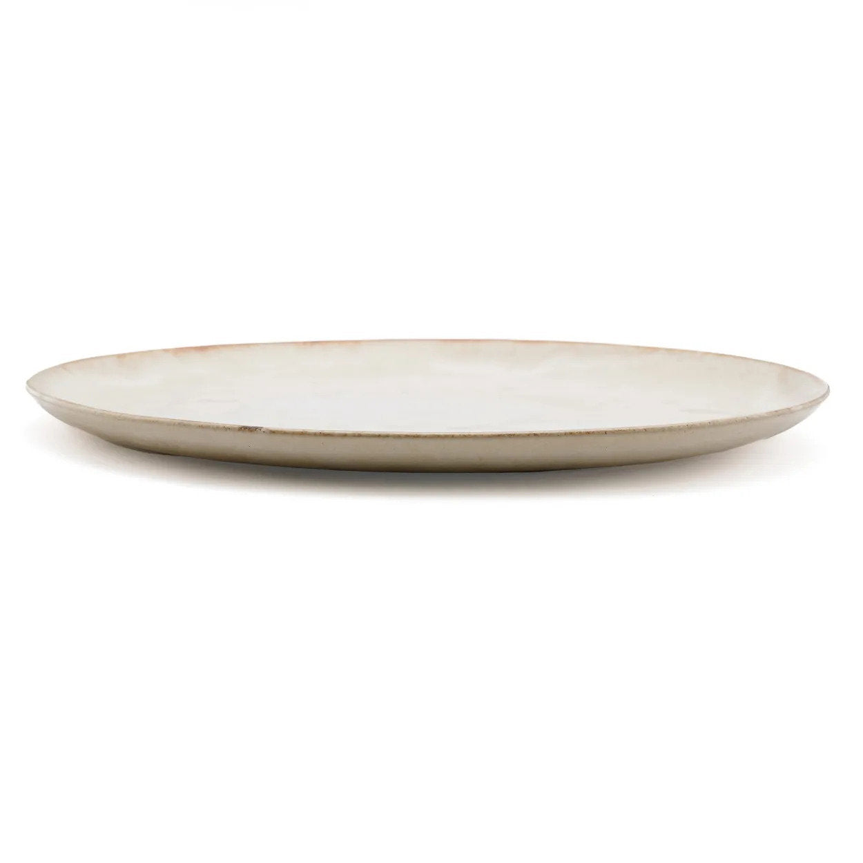 Assiette plate en grès blanc cassé bord doré artisanal