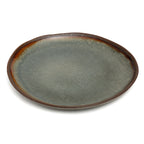 Assiette plate en grès émaillé gris-vert à bord irrégulier