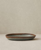Plateau de service ovale en grès émaillé gris brun fait main – 34x16 cm