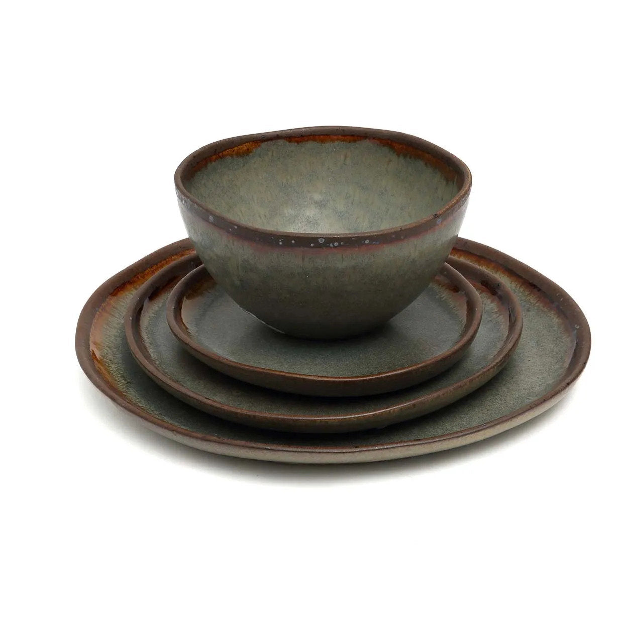 Bol en grès émaillé gris-vert bord brun forme organique artisanale