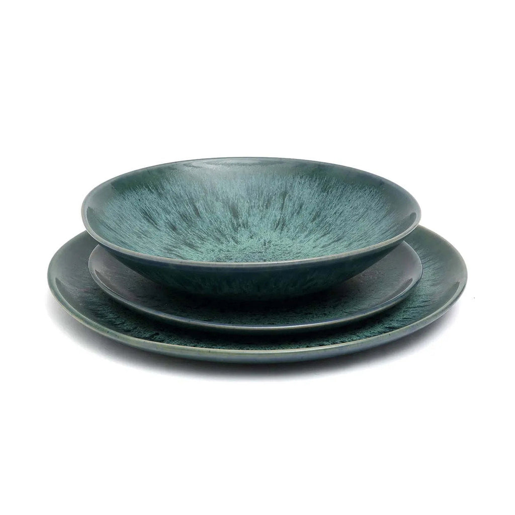 Assiette plate en grès émaillé vert aqua moucheté effet halo