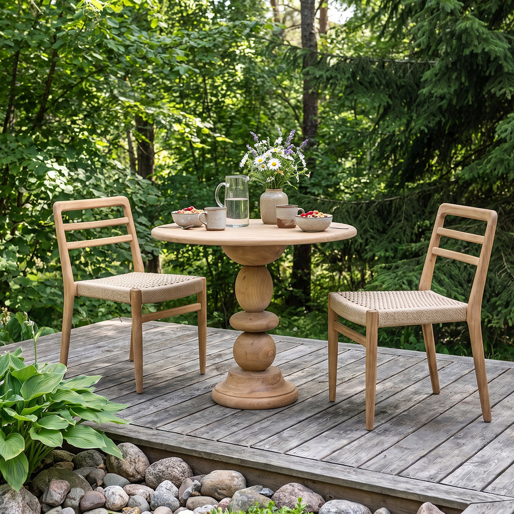 Chaises de jardin en teck naturel avec accoudoirs et assise tressée – Lot de 2