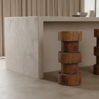 Tabouret en teck massif naturel forme totem pour bar ou salon – H65 cm