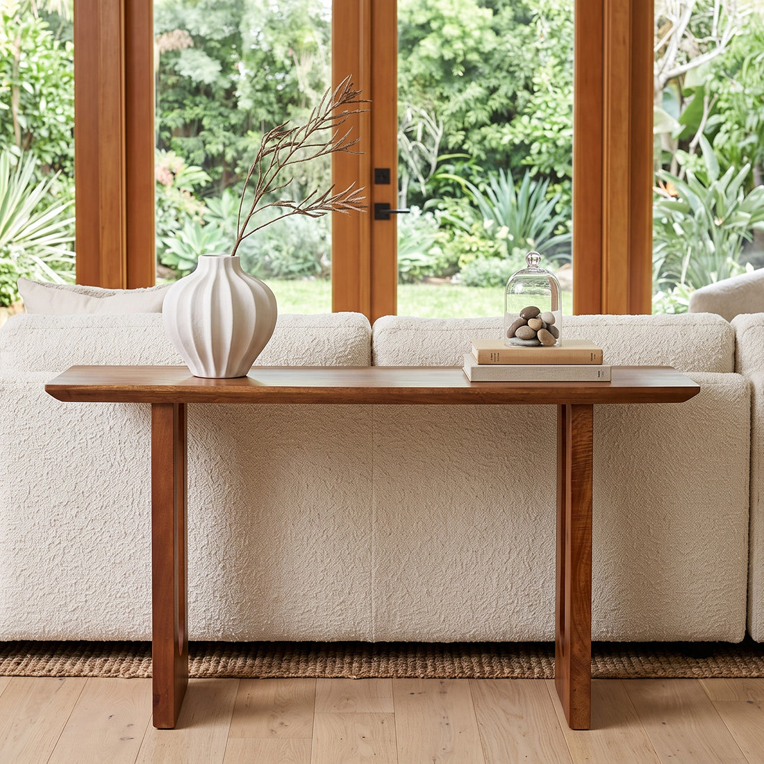 Table console bois de manguier brun pieds ajourés – 140x40 cm