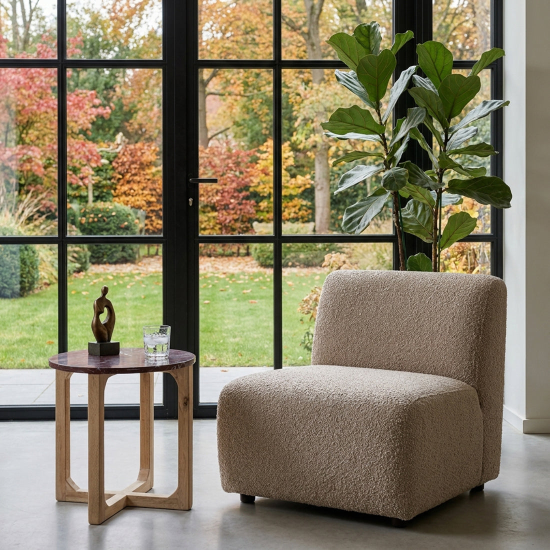 Table d'appoint marbre rouge veiné blanc piètement bois clair – Ø50 cm