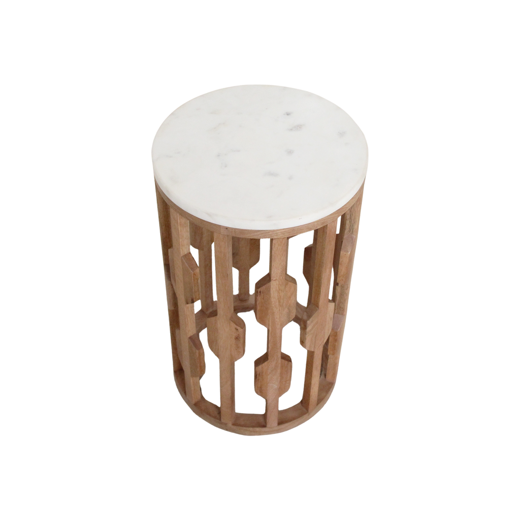 Table d’appoint marbre blanc et bois sculpté ajouré – Ø40 cm