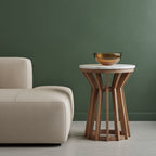Table d’appoint ronde marbre blanc et bois clair ajouré – Ø40 cm