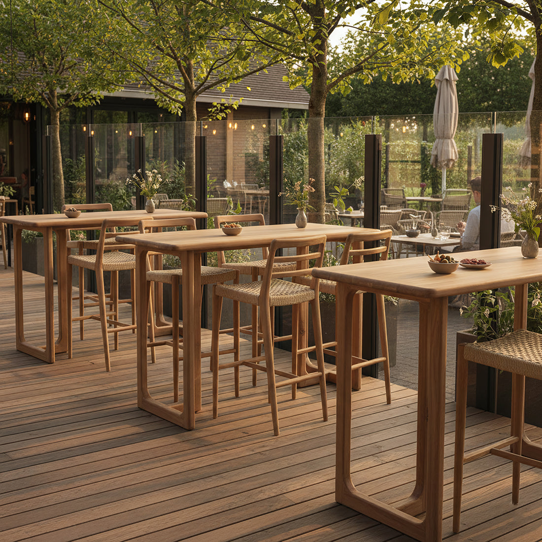 Table haute en teck recyclé coins arrondis terrasse intérieure – 160x80x105 cm