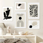 Ensemble d’œuvres murales de galerie avec silhouette féminine abstraite noir sur fond beige
