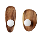 Applique murale en bois naturel fond blanc