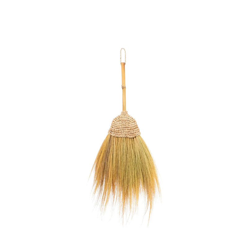 Balai mural décoratif en raphia naturel avec franges – H75 cm