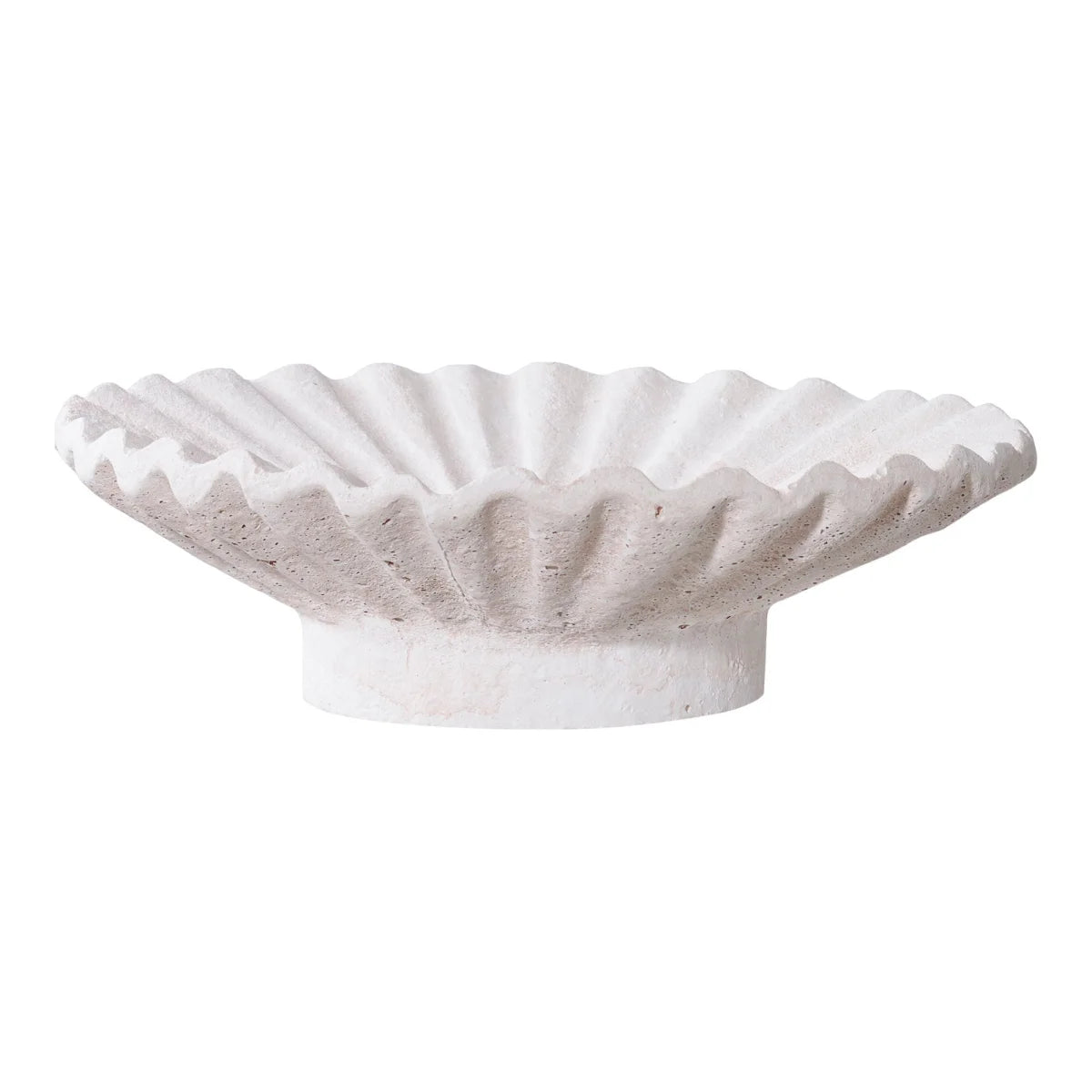 Jardinière en ciment blanc texturé coquille, bord plissé et base solide