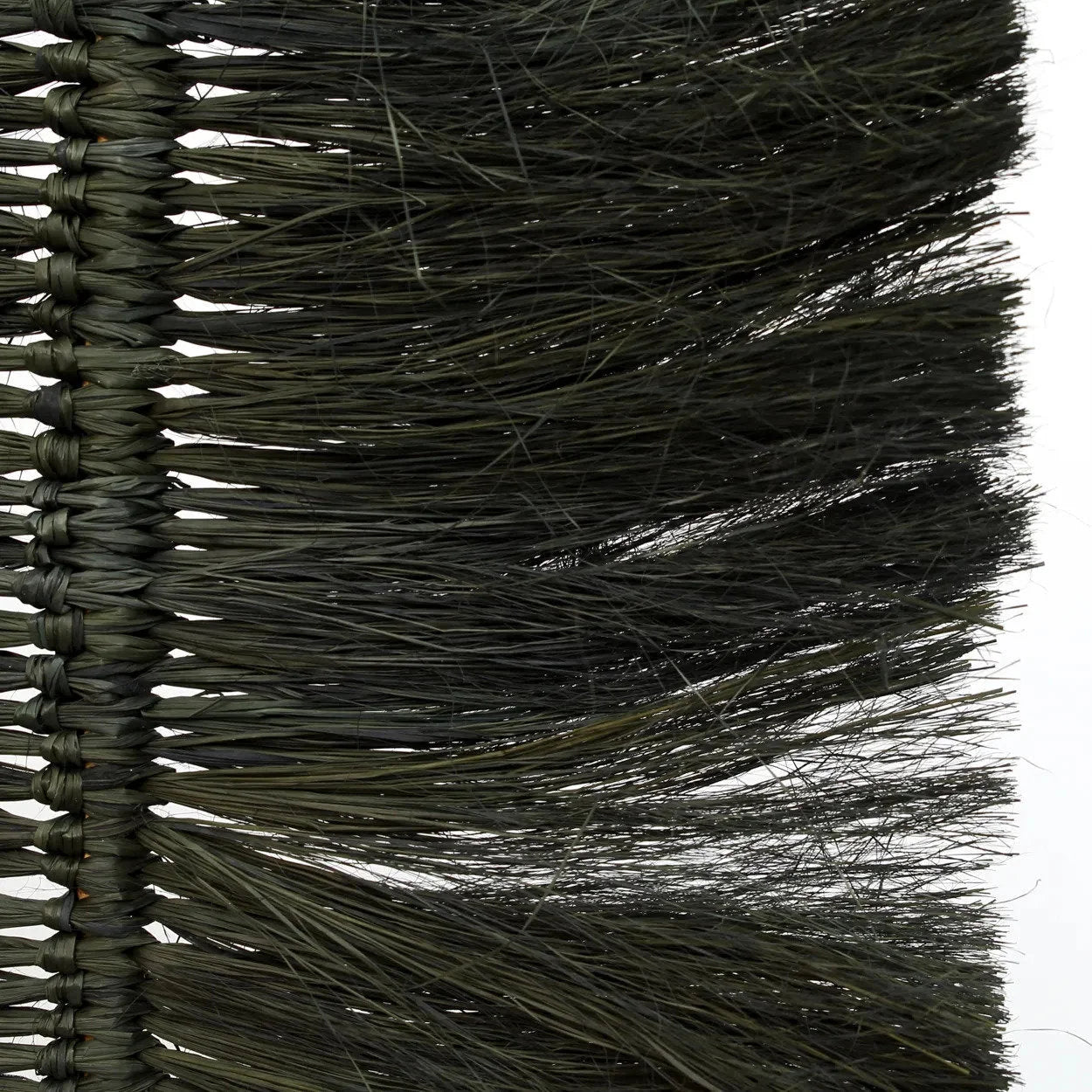 Branche décorative en raphia noir à brosse verte dense, H190 cm