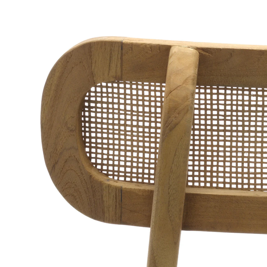 Chaise en bois clair avec dossier ovale en rotin ajouré