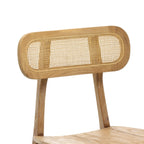 Chaise en bois clair avec dossier ovale en rotin ajouré