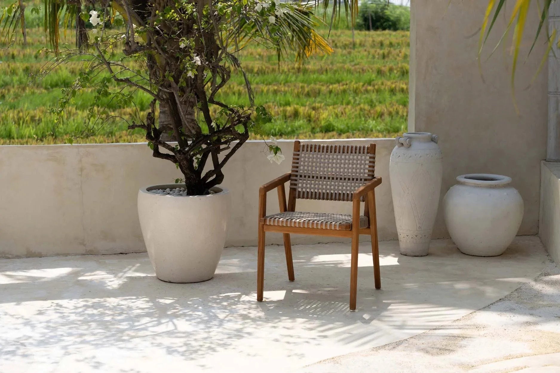 Chaise en teck recyclé avec accoudoirs – Naturel – 54x52 cm